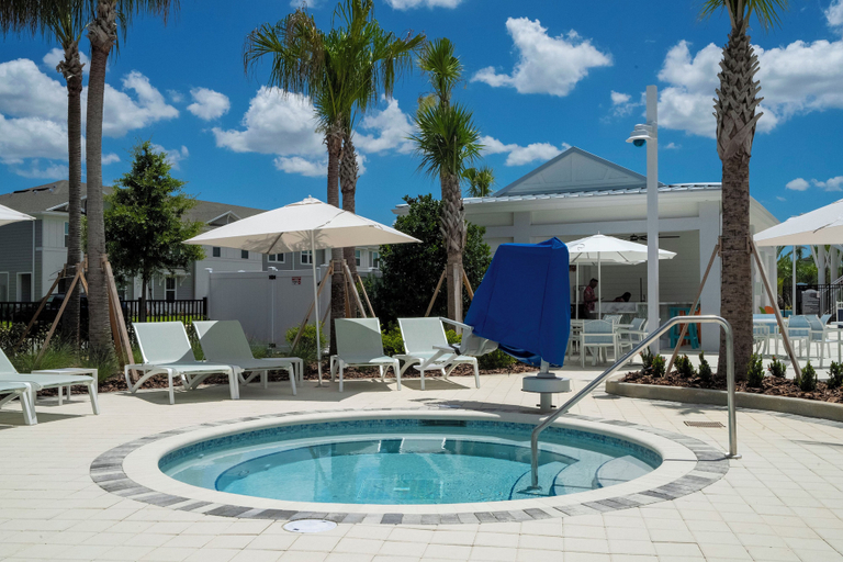 Outdoor spa tub, Designer 5BR GameLoft, Foam Pit & Lazy River 16164, Lake