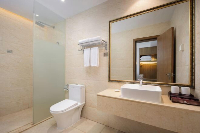 Bathroom 4, Yinyun Seaview Hotel, Sanya