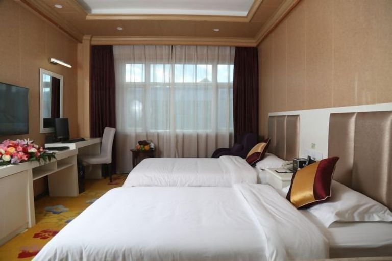 Bedroom 5, Jinmeng, Wenshan Zhuang and Miao