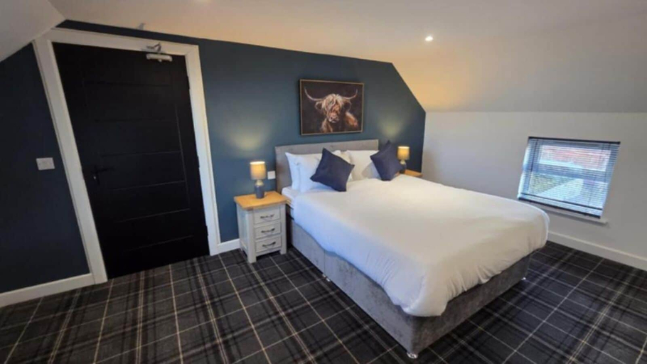 Room 5, Woodside House, Moray