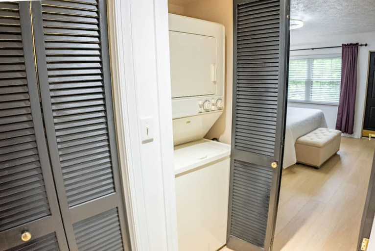 Room 2, Gatehouse Condo by Beyond Expectations w Views, Sevier