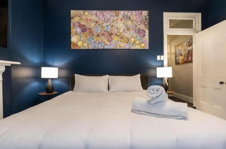 Room 1, Millers Point Home Harbourside, Sydney