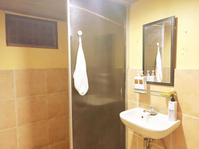Bathroom 3, Amwani Garden Pool & Kubo Tent Rental, Puerto Princesa City