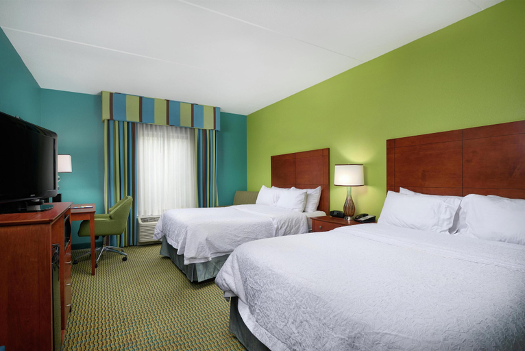 Bedroom 2, Hampton Inn Bermuda Run Winston-Salem, Davie