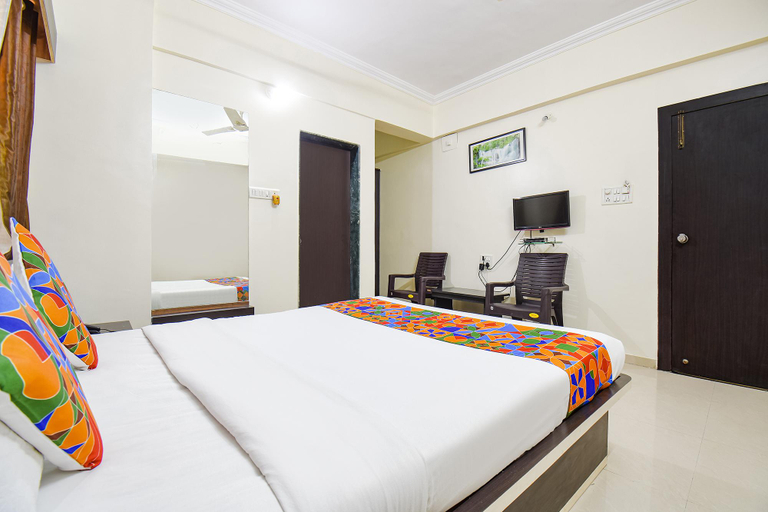 Bedroom 3, Via Yashraj Inn, Pune