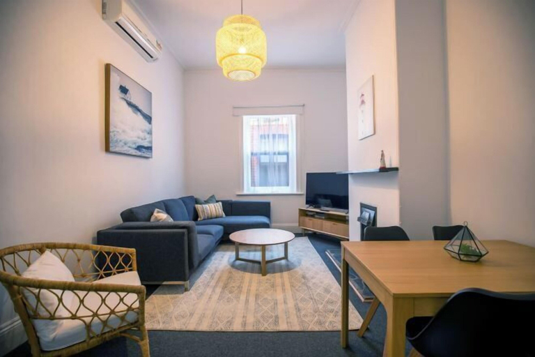 Others 3, Beach & Pines Large 3Br House Glenelg Wifi BBQ, Adelaide