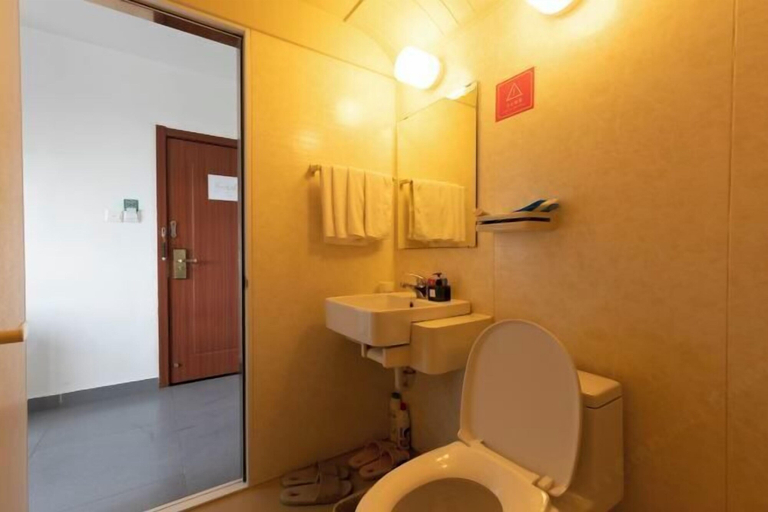 Bathroom 5, Yuanlin Hotel, Suzhou
