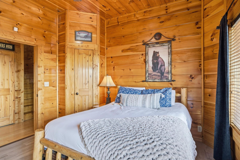 Room 4, Smoky Mountain Bliss by Beyond Expectations, Sevier