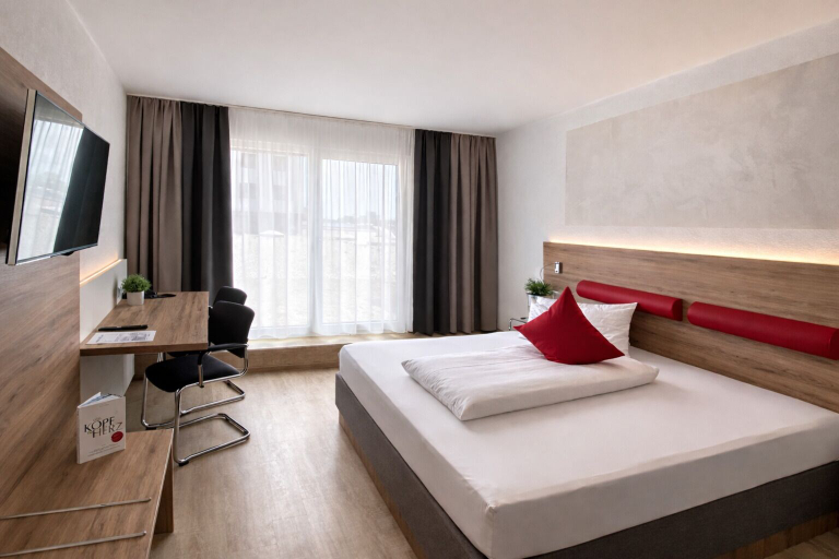 Bedroom 4, Hotel Asgard, Augsburg