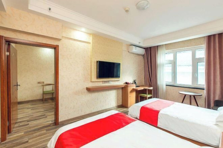Bedroom 5, Hallgoskin Source Business Hotel, Ili Kazakh