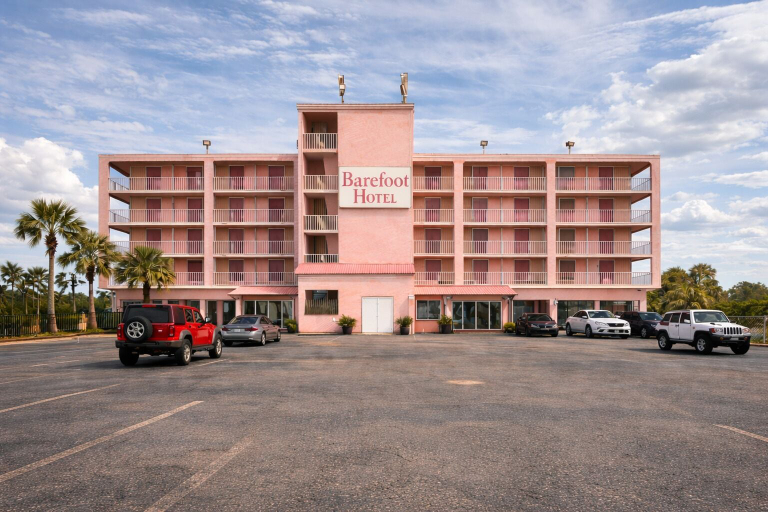 Primary image, The Barefoot Hotel, Bay