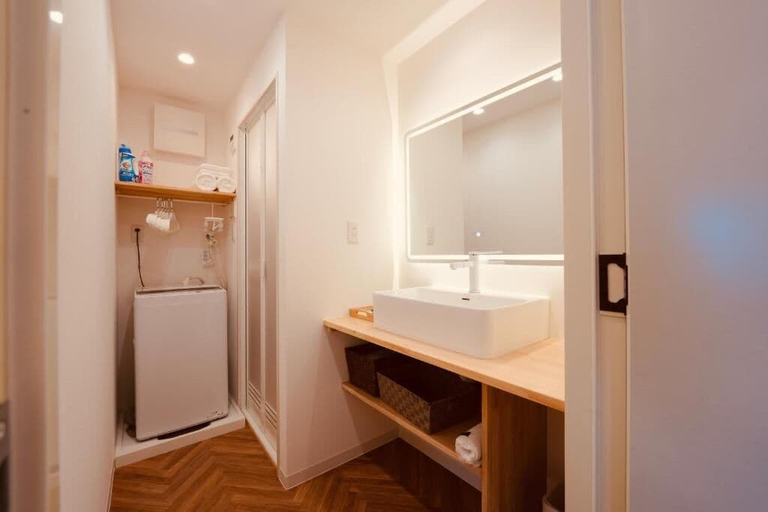 Bathroom 3, YUKIYAMA HOTEL, Osaka