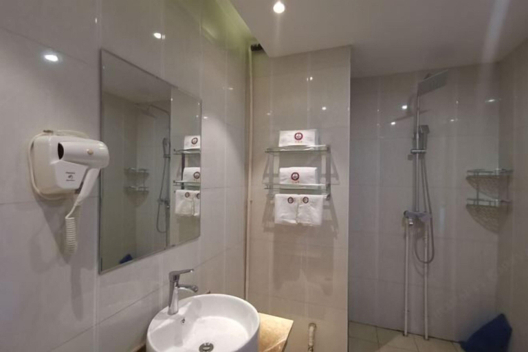 Bathroom 4, Aifutang Grand Hotel, Weifang