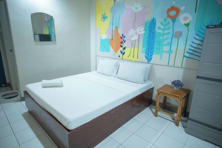 Bedroom 5, Tropical Place Hotel by RedDoorz, Puerto Princesa City