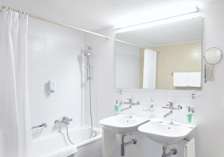 Bathroom 4, Hotel Schiff am Rhein, Rheinfelden