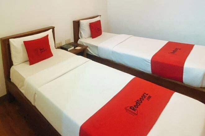Bedroom 5, RedDoorz Plus @ Balai Sofia Bed & Breakfast Batangas, Talisay