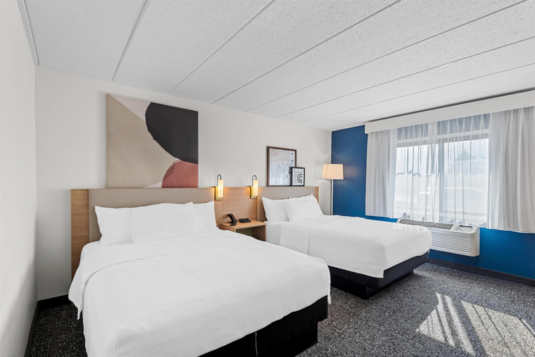 Bedroom 4, Spark by Hilton Cedar Falls, Black Hawk