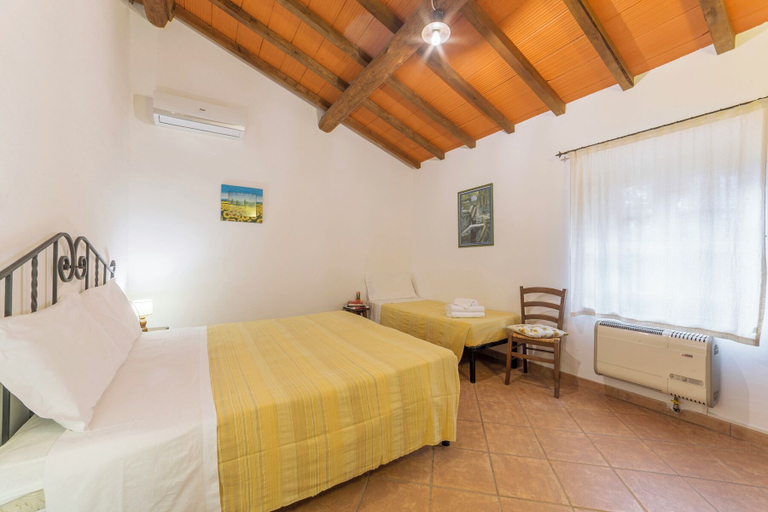 Bedroom 3, Agriturismo Cappellese, Livorno