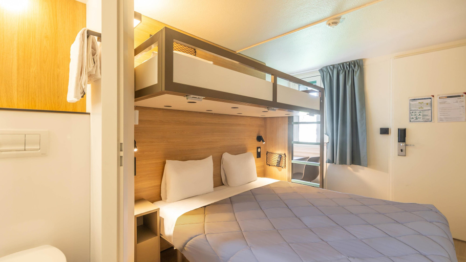 Bedroom 3, Premiere Classe Orleans Nord Saran, Loiret