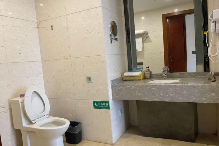 Bathroom 4, Tianlu Hotel, Shangluo