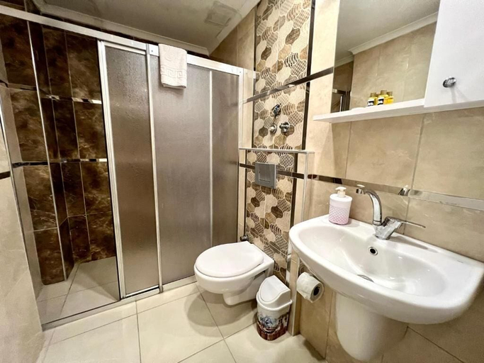 Bathroom 5, Cemal Bey Apart Otel, Alanya
