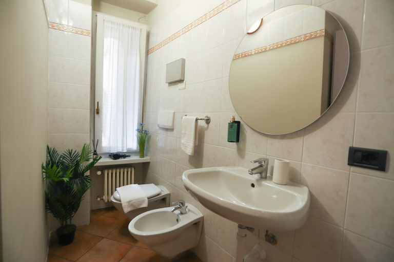 Bathroom 5, The Convo Lake Como, Como