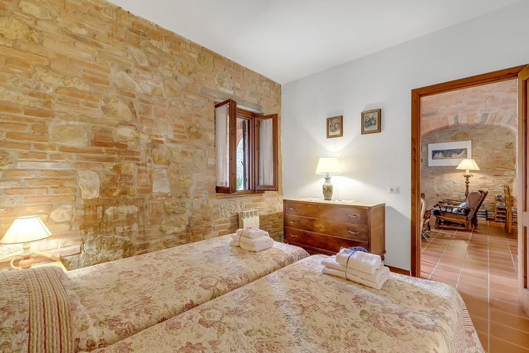 Room 2, Charming Borgo Ciclamino Pool Activities, Florence