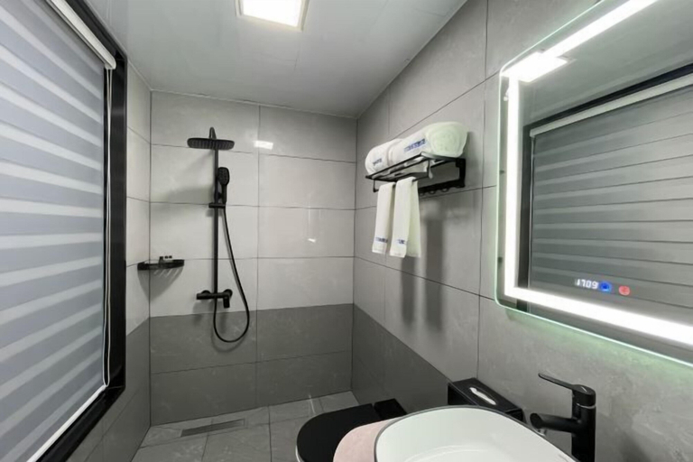 Bathroom 3, Orchid Smart Theme Hotel, Zhaotong