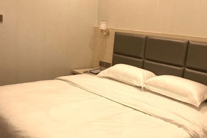 Bedroom 3, Langting Hotel, Wuzhou