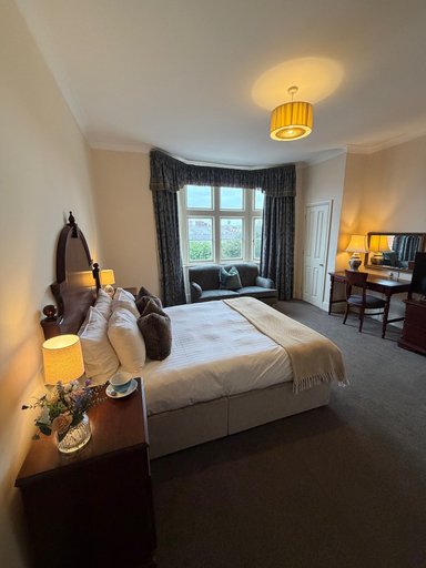 Bedroom 5, Taunton House Hotel, Somerset