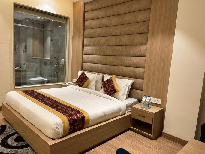 Room 2, Hotel RRV with Free Parking, Amritsar