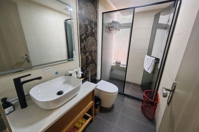 Bathroom 4, Zhualongxi Garden Hotel, Chengdu