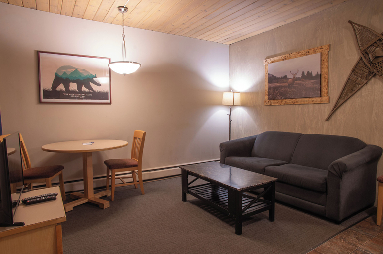 Room 3, EasyStay Inn & Suites Fernie, East Kootenay