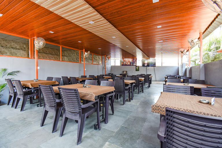 Food & Drinks 5, Via Yashraj Inn, Pune