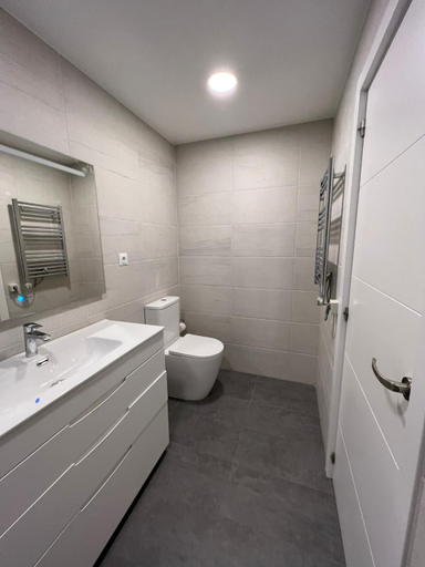 Bathroom 5, Apartamentos EconoStay Plaza de Espana, Madrid