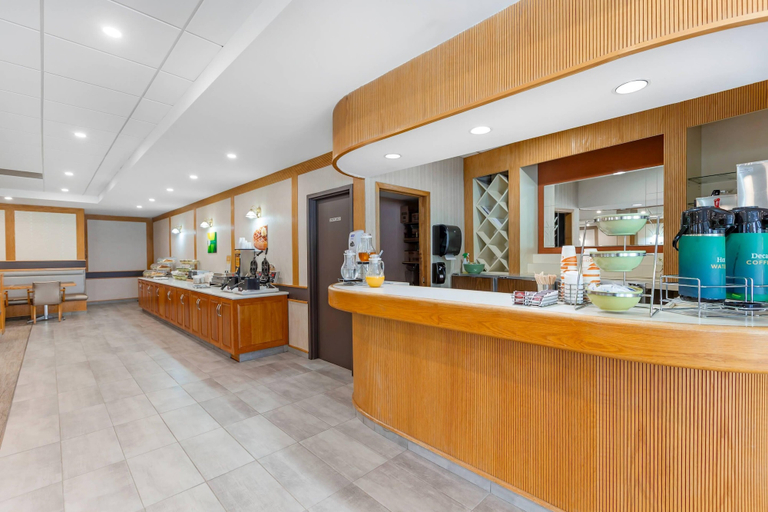 Food & Drinks 5, Quality Hotel Fallsview Cascade, Niagara