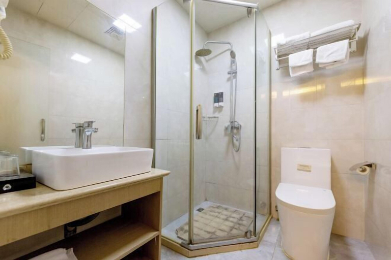 Bathroom 3, Yizhou Hotel, Shanghai