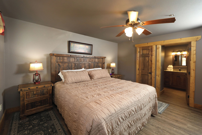 Bedroom 4, Splash Time Cinema, Sevier