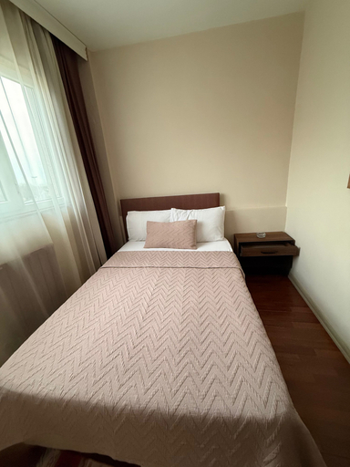 Bedroom 4, Otel Parpali, Kadıköy