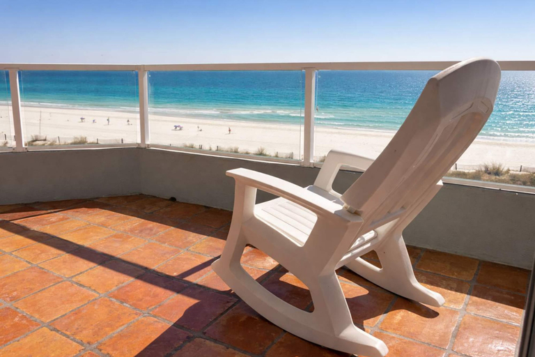 Room 2, Silver Beach 302 Beachfront 3rd Floor Pool, Baldwin