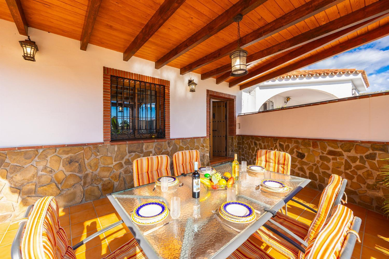 Facilities 4, Villa Los Naranjos, Málaga