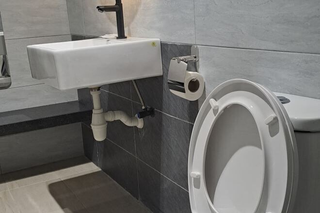 Bathroom 4, Urban Inn Myra Meranti, Puchong