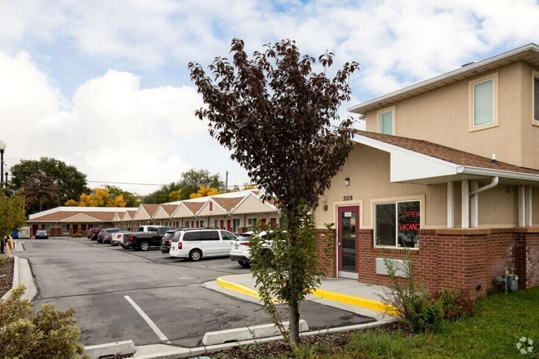 Exterior 2, Siesta Inn, Salt Lake