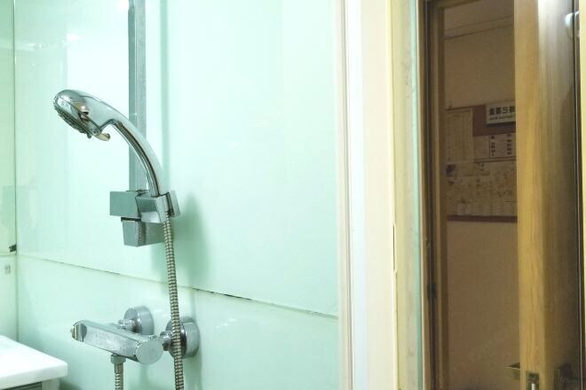 Bathroom 4, Leisure Hostel, Kowloon