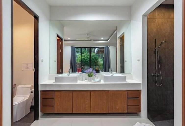 Room 3, Modern 3 Bedroom Boutique Pool Villa, Pulau Phuket