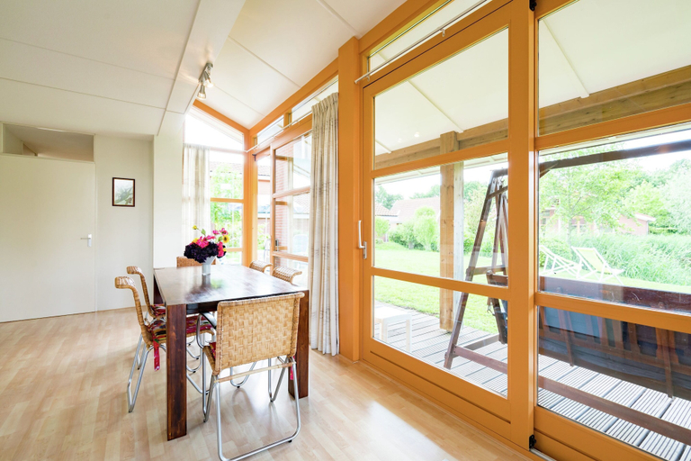 Others 5, Villa in Biddinghuizen by Lake Vulwe, Dronten
