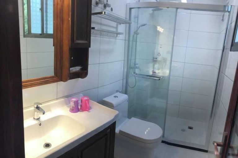 Bathroom 3, Qingyunshan Jieyou Hostel, Fuzhou