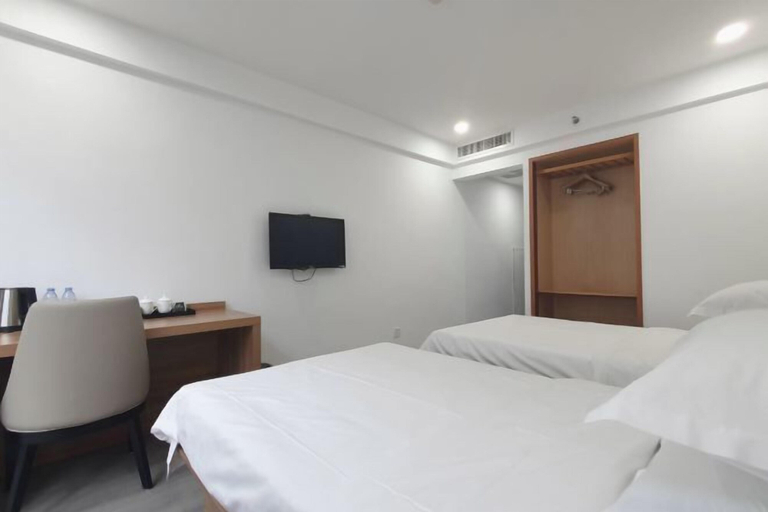 Bedroom 5, XiaMen Bailu Hotel, Xiamen