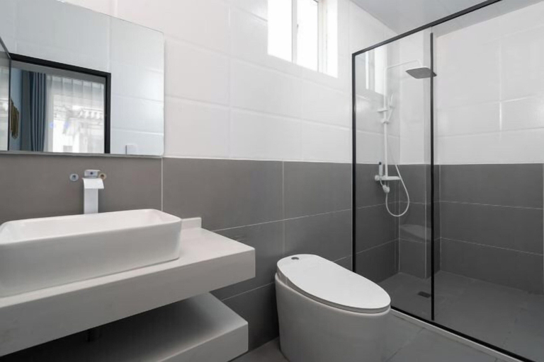 Bathroom 4, Corner Inn, Dali Bai