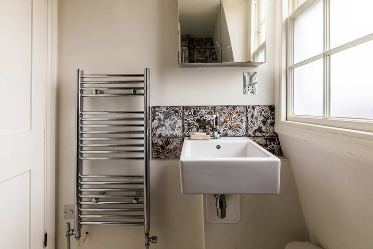 Room 3, Grand Georgian Townhouse With Garden, Bath and North East Somerset